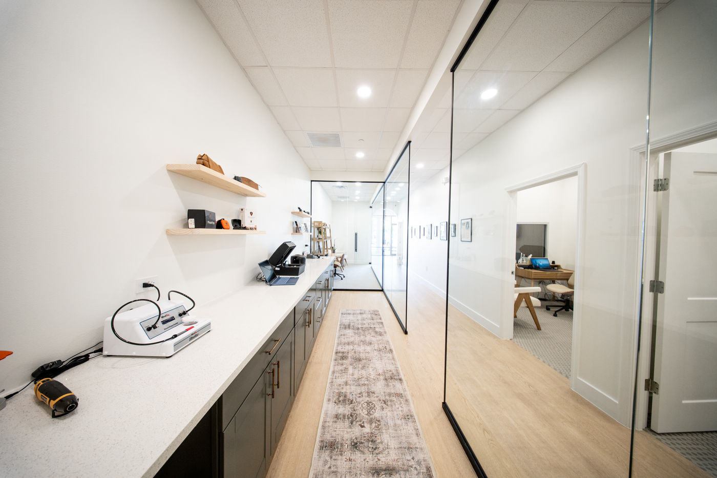 Retail counter & millwork